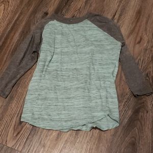 Quarter length lularoe tee